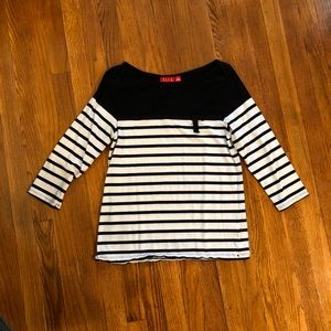 Elle Black and White Stretchy Shirt, sz M